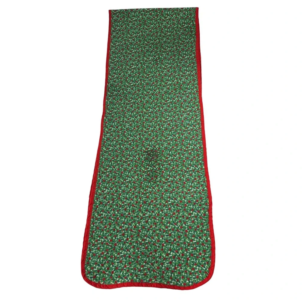 Vintage Christmas Holly Table Runner and‎ Placemat Set Quilted Holiday Décor